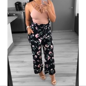 Pantaloneta floral